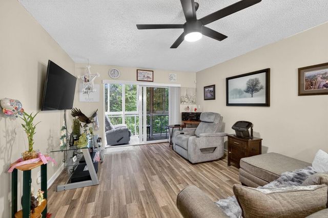 8400 Lagos De Campo Boulevard 303, Tamarac, FL 33321
