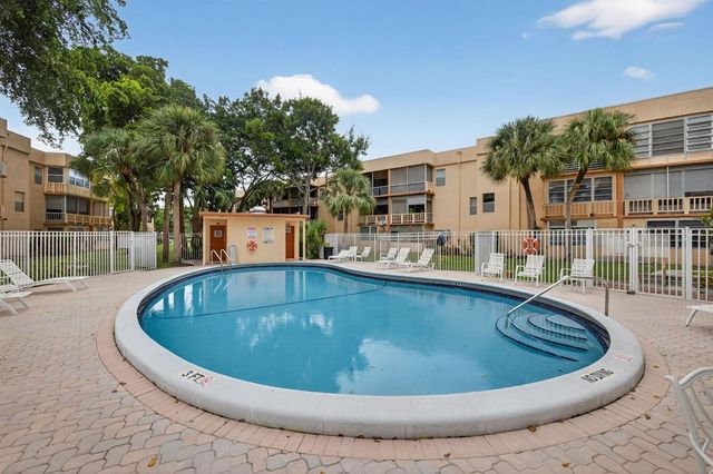 8400 Lagos De Campo Boulevard 303, Tamarac, FL 33321
