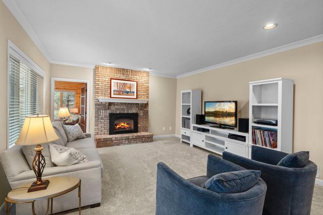 4285 Rosewood Lane N, Plymouth, MN 55442