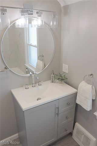 4059 Monticello Boulevard, Cleveland Heights, OH 44121