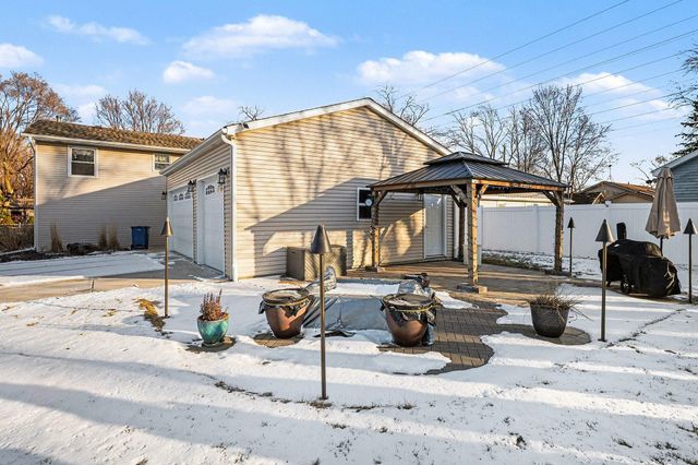 8424 Johnston Street, Highland, IN 46322