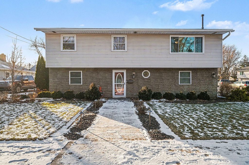 8424 Johnston Street, Highland, IN 46322