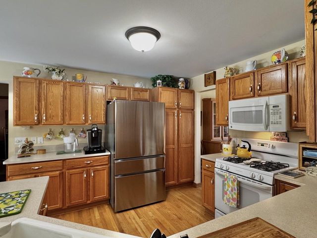 2501 Michele LANE, East Troy, WI 53120