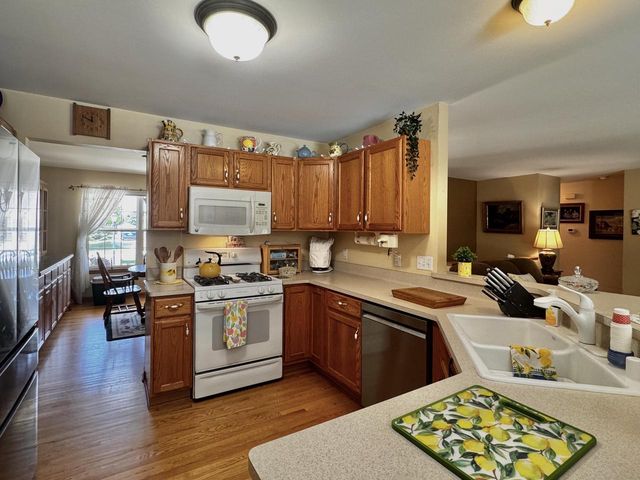 2501 Michele LANE, East Troy, WI 53120