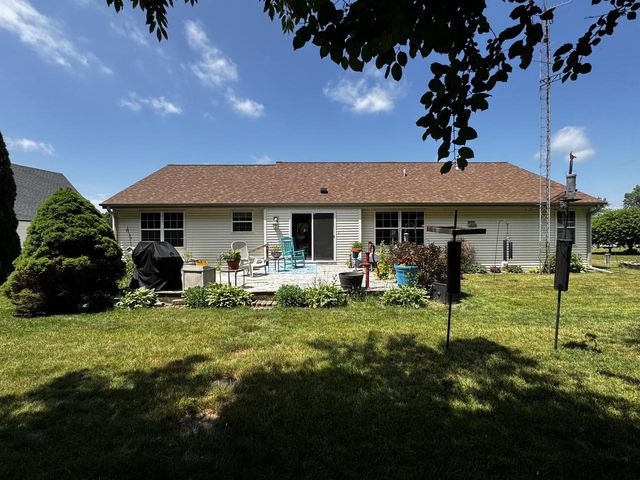 2501 Michele LANE, East Troy, WI 53120