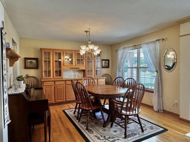 2501 Michele LANE, East Troy, WI 53120