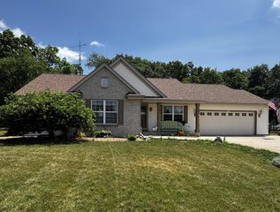 2501 Michele LANE, East Troy, WI 53120