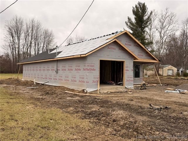 1166 S Riley Drive, Scottsburg, IN 47170