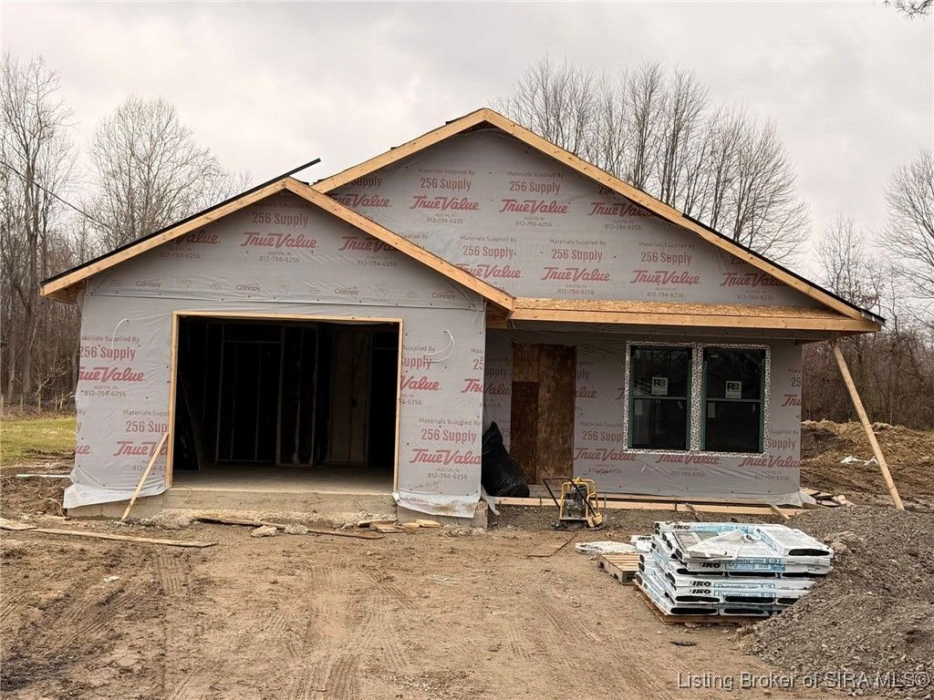 1166 S Riley Drive, Scottsburg, IN 47170