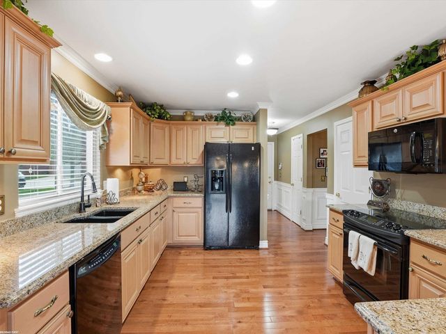 6181 Pond Drive, Washington Twp, MI 48094