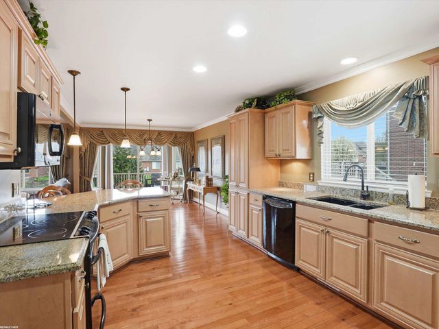 6181 Pond Drive, Washington Twp, MI 48094