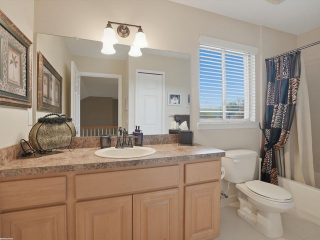 6181 Pond Drive, Washington Twp, MI 48094