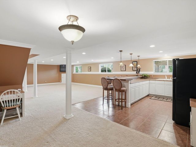 6181 Pond Drive, Washington Twp, MI 48094