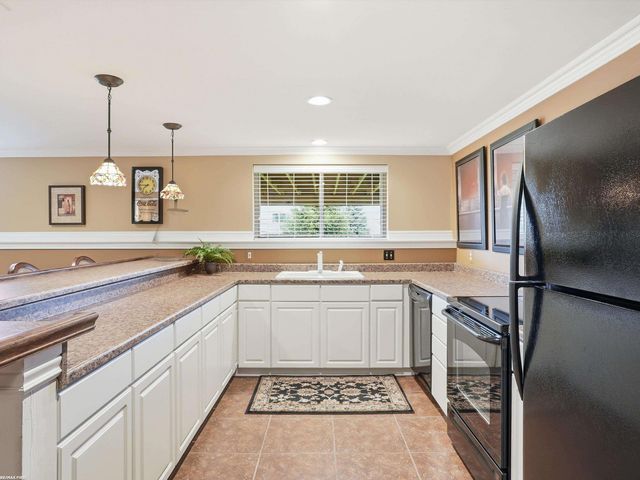 6181 Pond Drive, Washington Twp, MI 48094