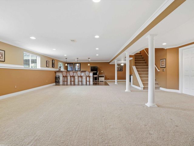 6181 Pond Drive, Washington Twp, MI 48094
