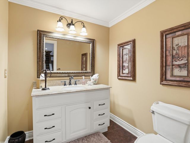 6181 Pond Drive, Washington Twp, MI 48094