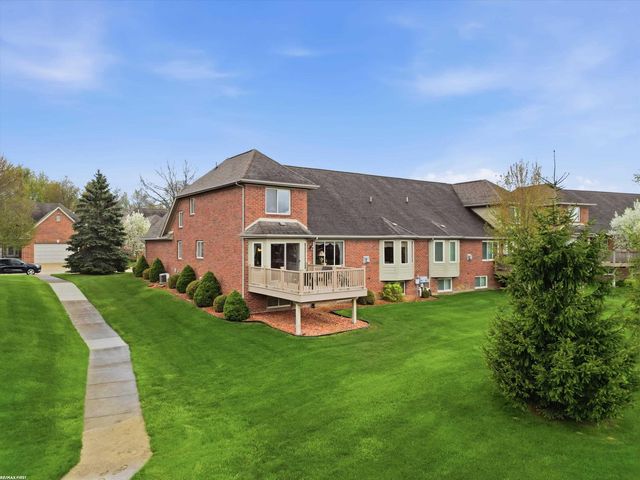 6181 Pond Drive, Washington Twp, MI 48094