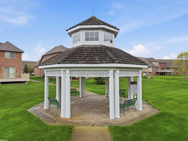 6181 Pond Drive, Washington Twp, MI 48094
