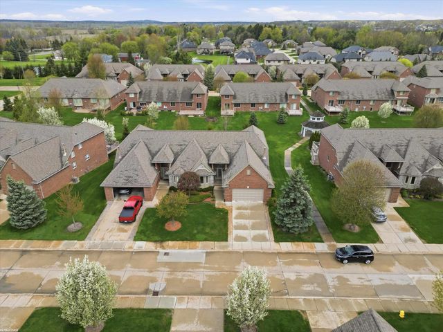 6181 Pond Drive, Washington Twp, MI 48094