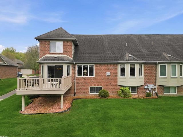 6181 Pond Drive, Washington Twp, MI 48094