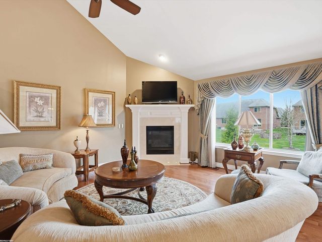 6181 Pond Drive, Washington Twp, MI 48094