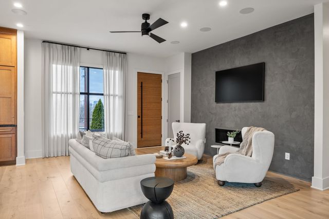 601 S 9th St, Nashville, TN 37206