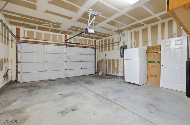 10631 Sweet Lilly Court, Las Vegas, NV 89141