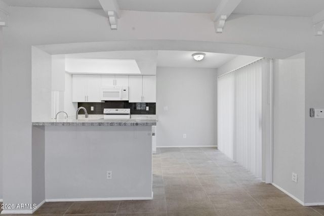 780 E EUGIE Avenue, Phoenix, AZ 85022