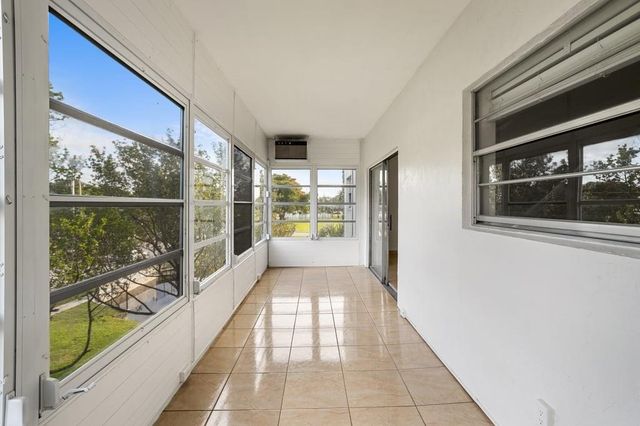 4090 NW 42nd Avenue 309, Lauderdale Lakes, FL 33319