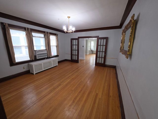 8239 S Carpenter Street, Chicago, IL 60620