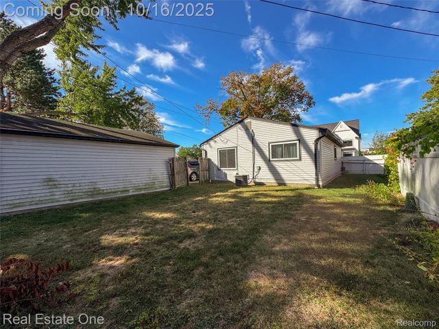 1213 Batavia Avenue, Royal Oak, MI 48067