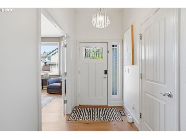 917 N HERON Dr, Ridgefield, WA 98642