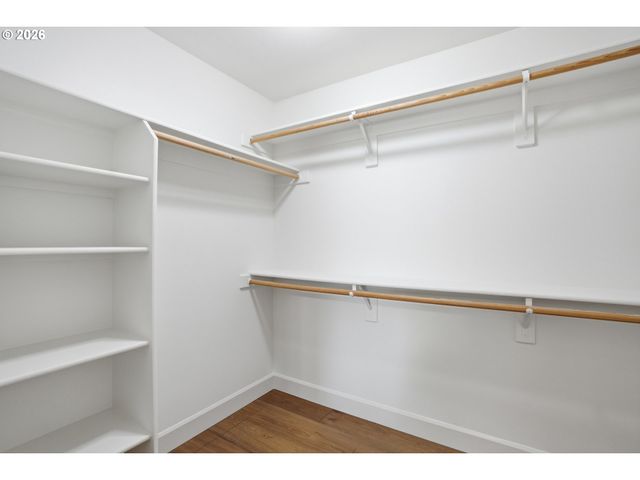 917 N HERON Dr, Ridgefield, WA 98642