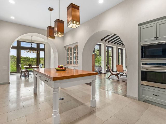 2835 Palomino Springs, Bandera, TX 78003