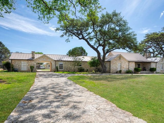 2835 Palomino Springs, Bandera, TX 78003