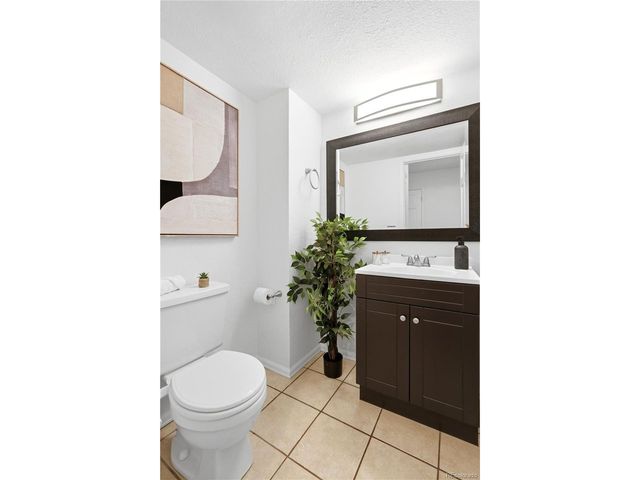 7981 S Vine Ct, Centennial, CO 80122