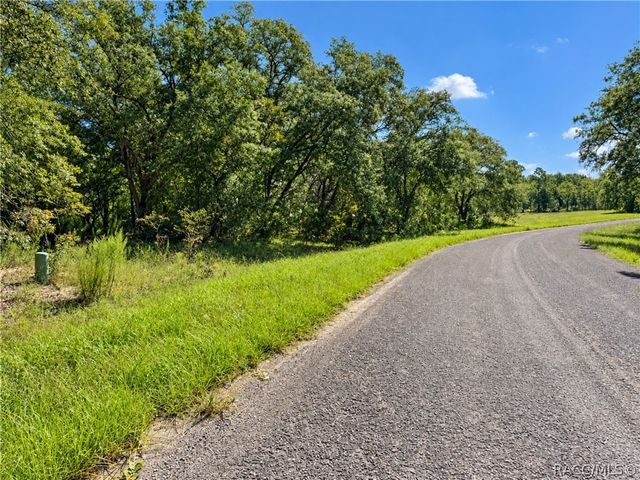 1379 W Hialeah Drive, Dunnellon, FL 34434