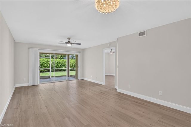 7707 Jewel LN 104, Naples, FL 34109