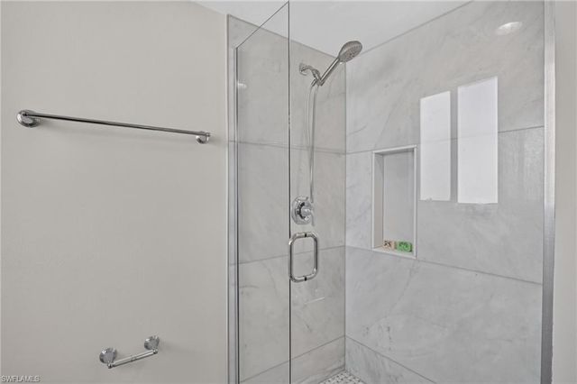 7707 Jewel LN 104, Naples, FL 34109