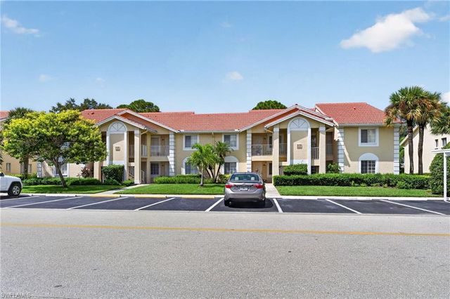 7707 Jewel LN 104, Naples, FL 34109