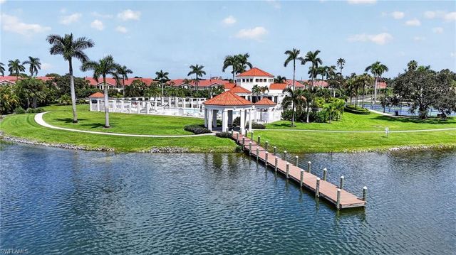 7707 Jewel LN 104, Naples, FL 34109