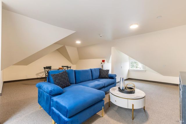 423 Seminary St, Napa, CA 94559