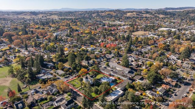 423 Seminary St, Napa, CA 94559