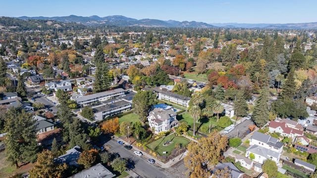 423 Seminary St, Napa, CA 94559