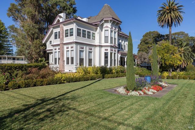 423 Seminary St, Napa, CA 94559