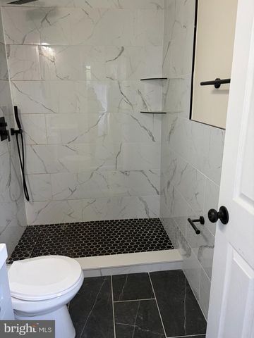 810 W SOMERSET ST, Philadelphia, PA 19133