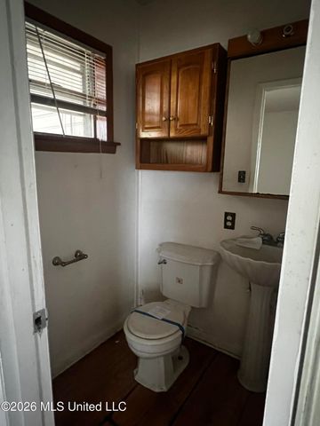 204 N Wilson Boulevard, Gulfport, MS 39503