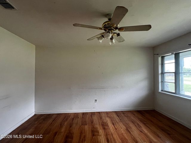 204 N Wilson Boulevard, Gulfport, MS 39503