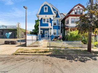 137 Renner Ave, Newark City, NJ 07112