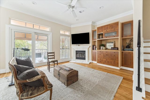 3515 Yupon Street, Houston, TX 77006